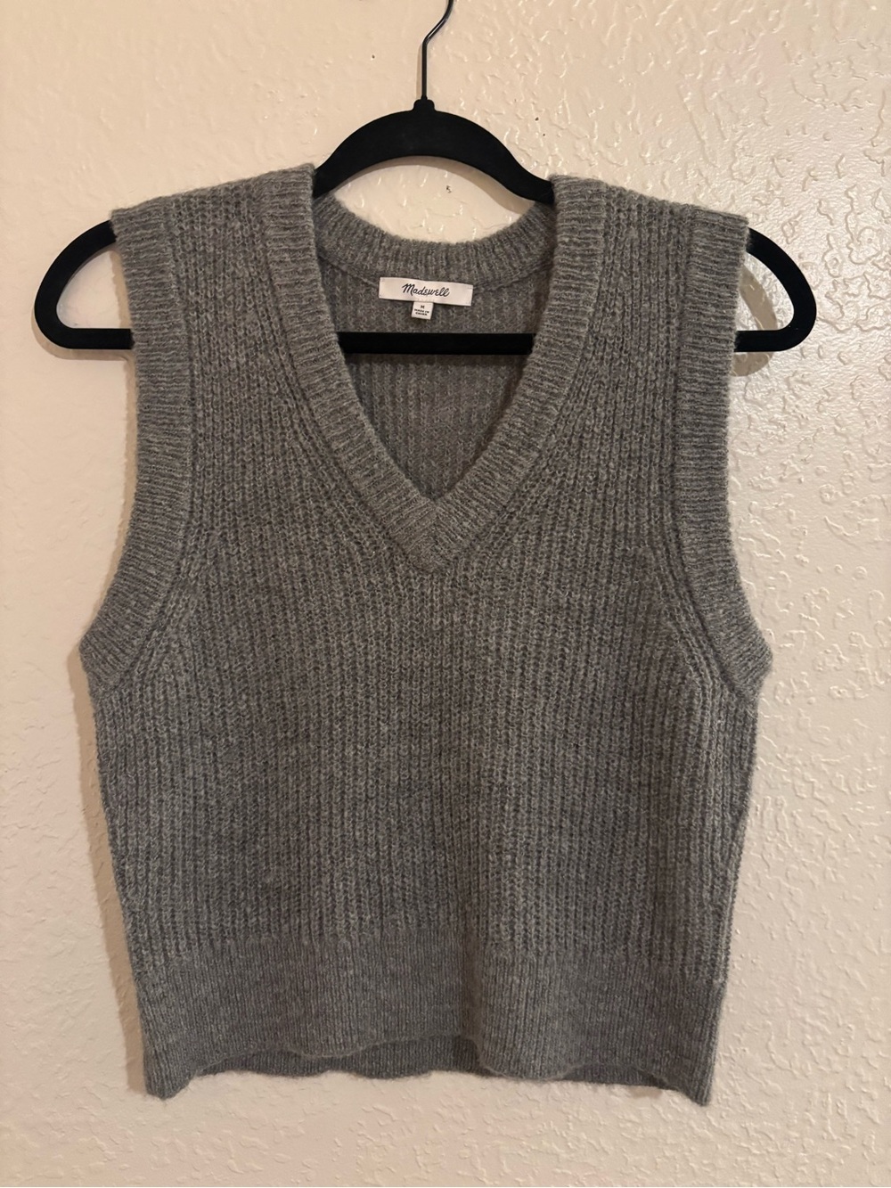Madewell | Size M | Heather Gray Ribbed V-Neck Sweater Vest